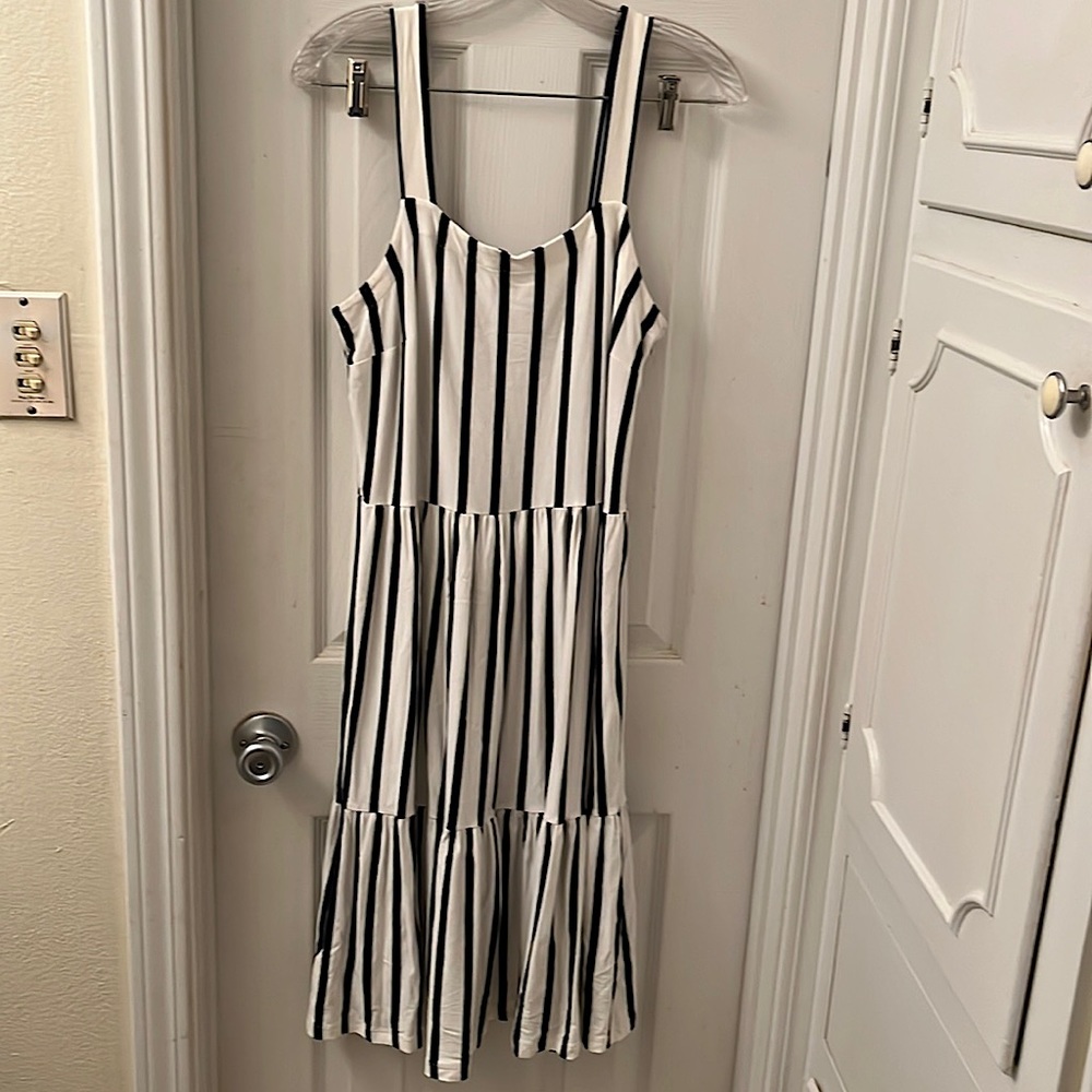 Loft Navy/White striped sundress. Size 8.